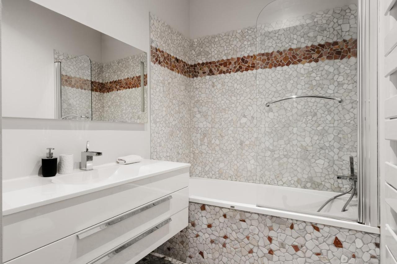 Edgar Suites - Bordeaux Meriadeck ภายนอก รูปภาพ